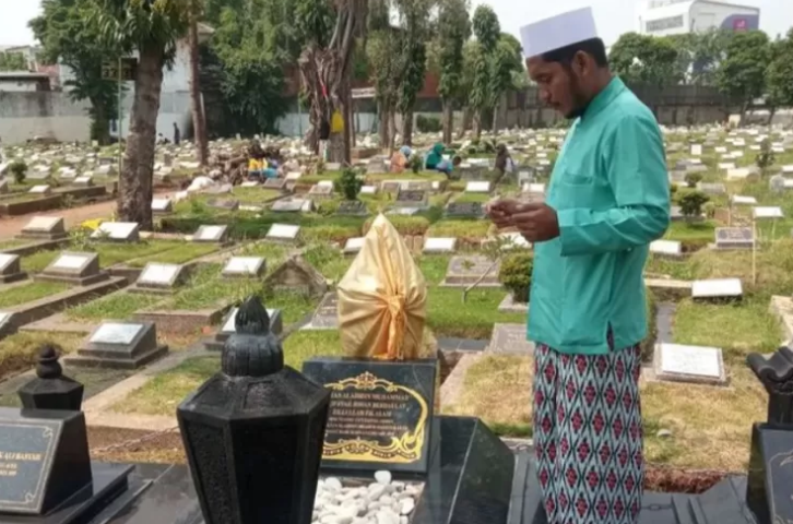 Begini Hukum Ziarah Kubur Menurut Hadist Rasulullah SAW Menjelang Ramadhan 2023