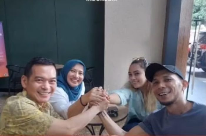 Masih Ingat dengan Polisi Viral Norman Kamaru? Kini Si Chaiyya-chayya Dikabarkan Nyaleg DPR RI