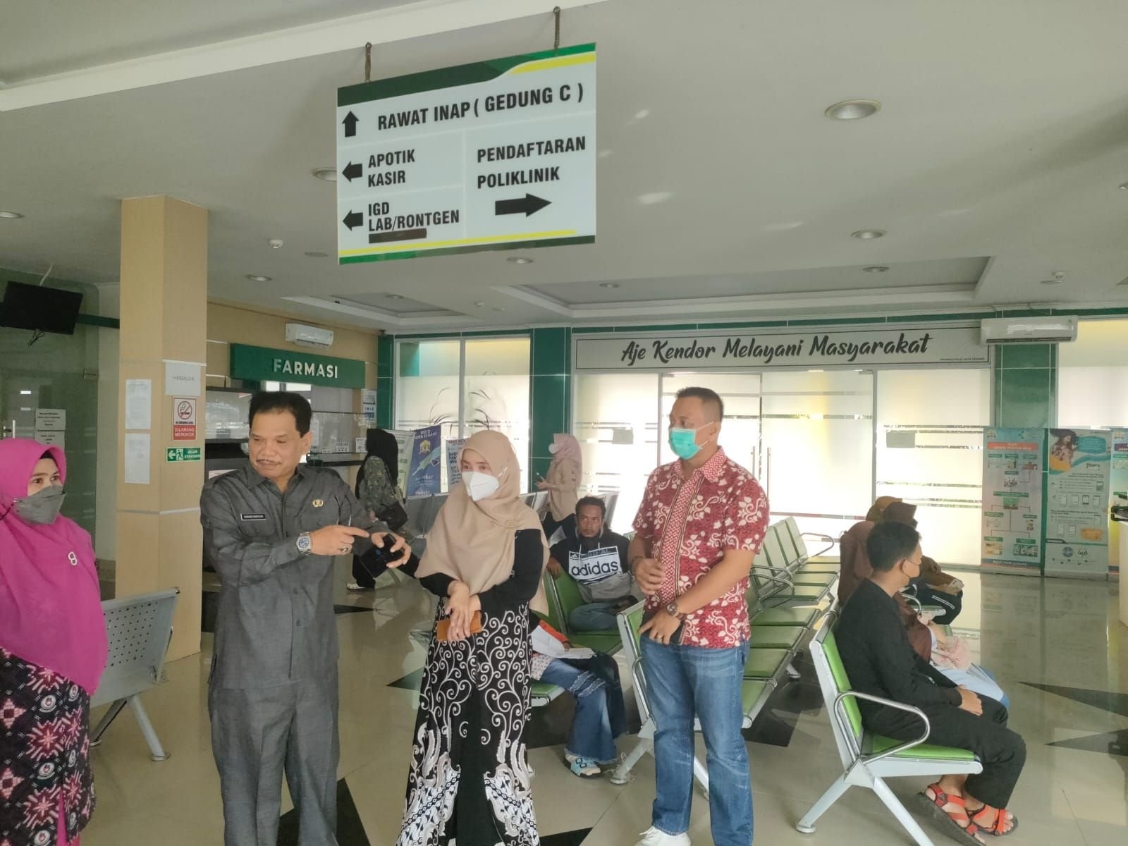Sekda Kota Serang Monitoring OPD di Hari Pertama Kerja di Bulan Ramadhan, Banyak ASN Terciduk Mangkir? 3 Sekda Kota Serang Monitoring OPD di Hari Pertama Kerja di Bulan Ramadhan, Banyak ASN Terciduk Mangkir?