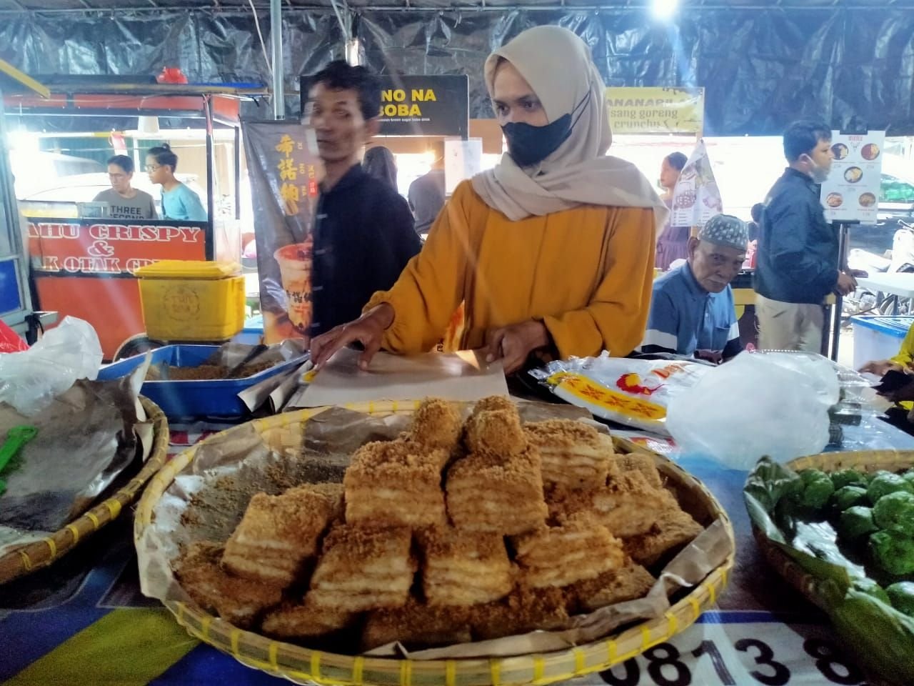Lezatnya Ketan Bintul, Menu Spesial Khas Kota Serang Saat Ramadan yang Pembelinya Tak Pernah Tak Antre