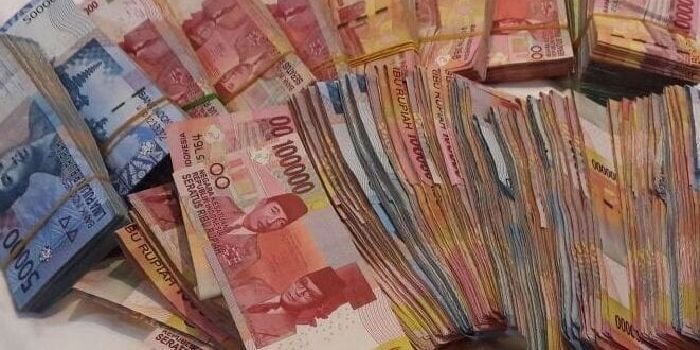 Belum Masuk Masa Kampanye, Caleg DPRD Kota Serang Sudah Habiskan Uang Sampai Puluhan Juta 10 Belum Masuk Masa Kampanye, Caleg DPRD Kota Serang Sudah Habiskan Uang Sampai Puluhan Juta