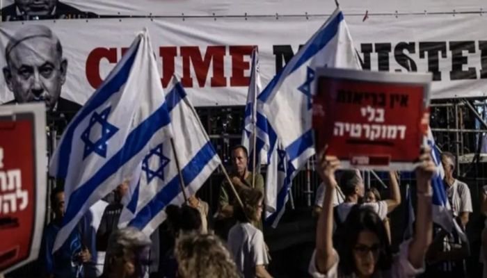 Warga Israel Protes dan Desak Perdana Menteri Netanyahu Mundur, Bibi adalah seorang pembunuh 1 Warga Israel Protes dan Desak Perdana Menteri Netanyahu Mundur, Bibi adalah seorang pembunuh