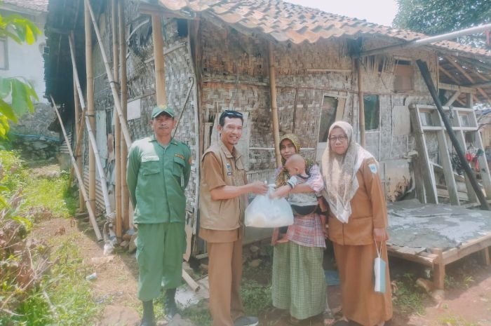 Lama Rusak, Rumah Reyot di Bayumundu Pandeglang Baru Tersentuh Bantuan Saat Tahun Politik 2 Lama Rusak, Rumah Reyot di Bayumundu Pandeglang Baru Tersentuh Bantuan Saat Tahun Politik