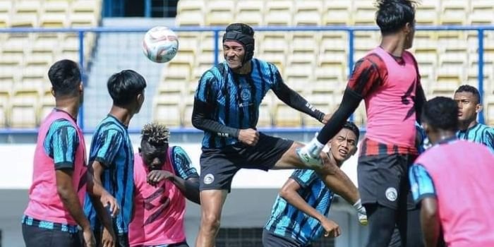 Prediksi Persib vs Arema FC, Misi Keluar dari Zona Degradasi 3 Prediksi Persib vs Arema FC, Misi Keluar dari Zona Degradasi