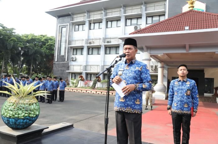 Peringati Hari Pahlawan, Walikota Serang Minta ASN Pintar Manfaatkan Momentum untuk Berangus Kemiskinan dan Kebodohan 1 Peringati Hari Pahlawan, Walikota Serang Minta ASN Pintar Manfaatkan Momentum untuk Berangus Kemiskinan dan Kebodohan
