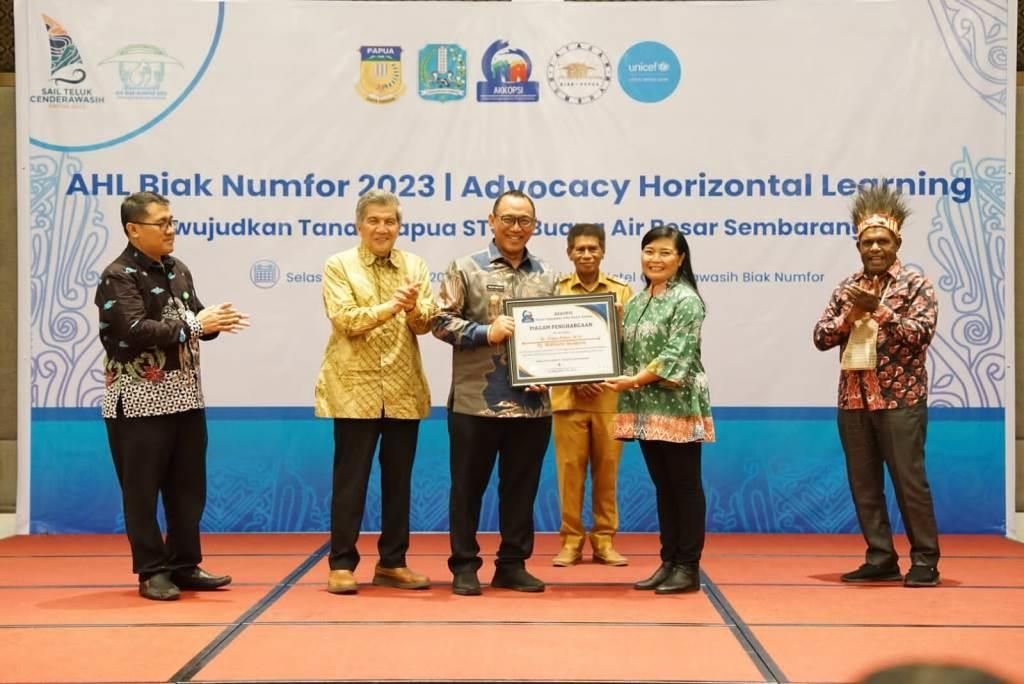 Tak Jago Kandang, Sekum Akkopsi Helldy Agustian Dorong Provinsi Papua Bebas Buang Air Besar Sembarangan