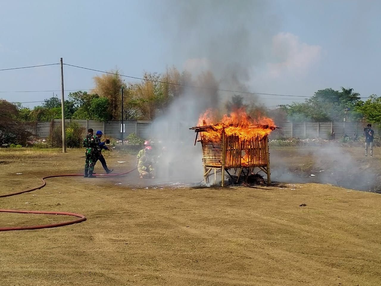 Kota Serang Dikepung Bencana Alam, Satu Orang Tewas dan 150 Orang Mengungsi Hingga Bulan November 2023 1 Kota Serang Dikepung Bencana Alam, Satu Orang Tewas dan 150 Orang Mengungsi Hingga Bulan November 2023