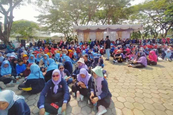 Sekolah di Kota Serang Diliburkan Hari Ini, Bagaimana dengan Kondisi Siswanya? 1 Sekolah di Kota Serang Diliburkan Hari Ini, Bagaimana dengan Kondisi Siswanya?