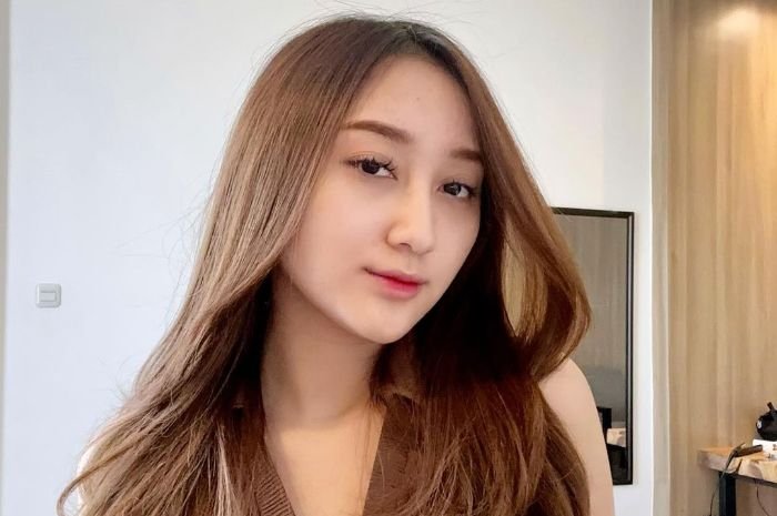 Profil dan Biodata Sandrina Mazayya Pemilik Dance Slow Respon yang Viral di TikTok, Senyumnya Bikin Kaum Adam Meleleh 3 Profil dan Biodata Sandrina Mazayya Pemilik Dance Slow Respon yang Viral di TikTok, Senyumnya Bikin Kaum Adam Meleleh
