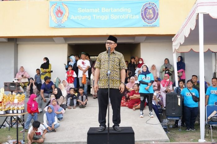 Si Paling Murung Merapat! Simak Kumpulan Pantun dan Motivasi dari Walikota Cilegon Helldy Agustian yang Bikin Josss 10 Si Paling Murung Merapat! Simak Kumpulan Pantun dan Motivasi dari Walikota Cilegon Helldy Agustian yang Bikin Josss