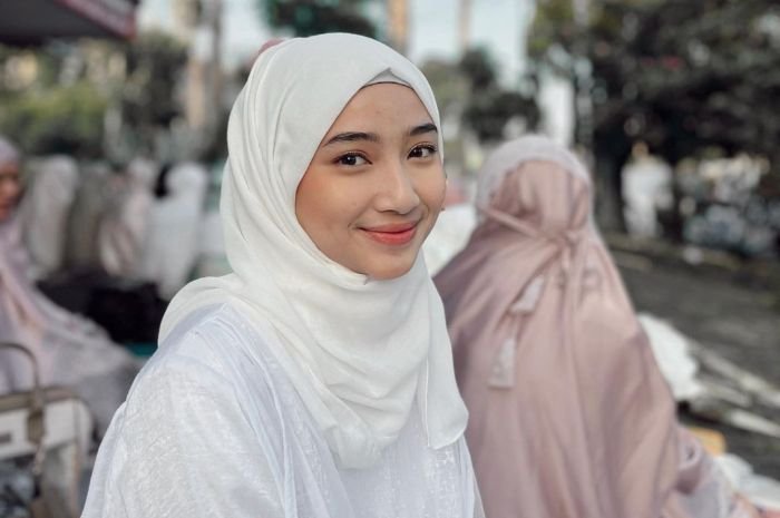 Profil dan Biodata Anselma Putri Artis TikTok Berhijab yang Cantik dan Populer 5 Profil dan Biodata Anselma Putri Artis TikTok Berhijab yang Cantik dan Populer