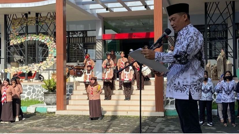 Amanat Upacara Tema Hari Guru Nasional 2023 Sangat Menginspirasi, Pembina Wajib Tahu!