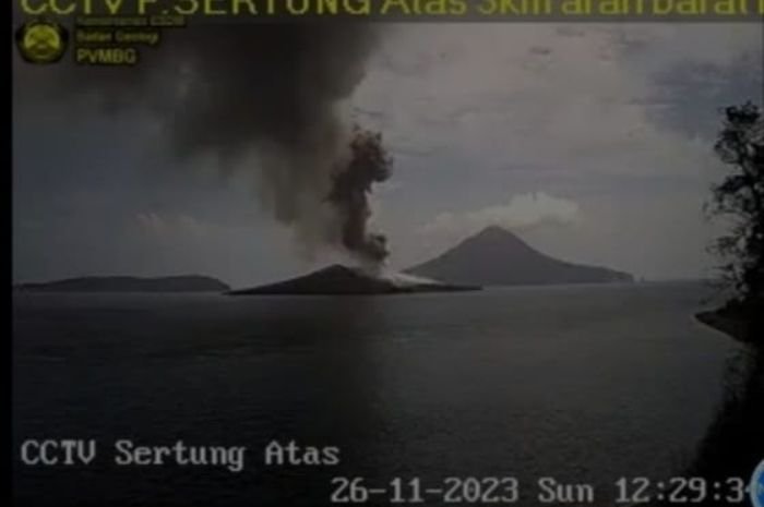 Jelang Natal dan Tahun Baru, Gunung Anak Krakatau Dilaporkan Mengalami Erupsi 8 Jelang Natal dan Tahun Baru, Gunung Anak Krakatau Dilaporkan Mengalami Erupsi