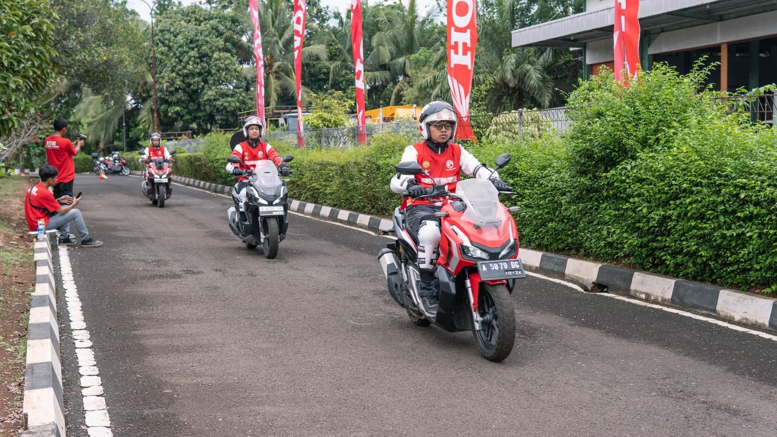 Honda Banten Ajak Perusahaan dan Komunitas Adu Ketrampilan Safety Riding