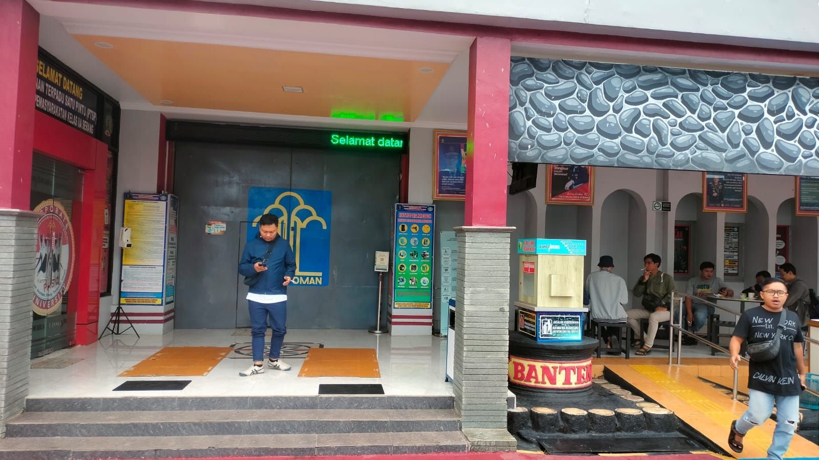 Pesta Miras Oplosan, 2 Napi Lapas Serang Tewas, 5 Napi Dirawat di RS