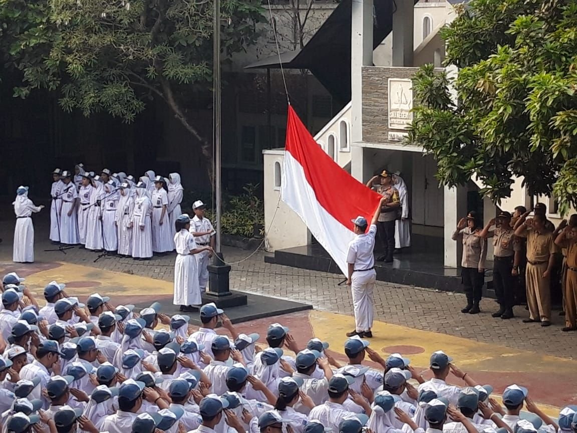 Contoh Amanat Pembina Upacara Bendera Hari Senin, Singkat dan Penuh Makna Tentang Semangat Belajar untuk Masa Depan 5 Contoh Amanat Pembina Upacara Bendera Hari Senin, Singkat dan Penuh Makna Tentang Semangat Belajar untuk Masa Depan
