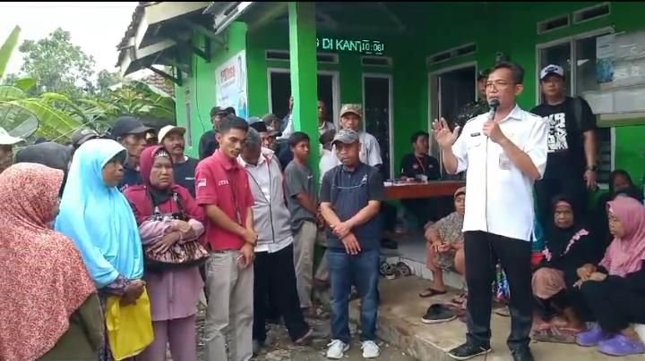 Dinsos Kabupaten Pandeglang Klaim Penyaluran Bansos di Karangsari Angsana Tak Ada Intervensi Politik 1 Dinsos Kabupaten Pandeglang Klaim Penyaluran Bansos di Karangsari Angsana Tak Ada Intervensi Politik