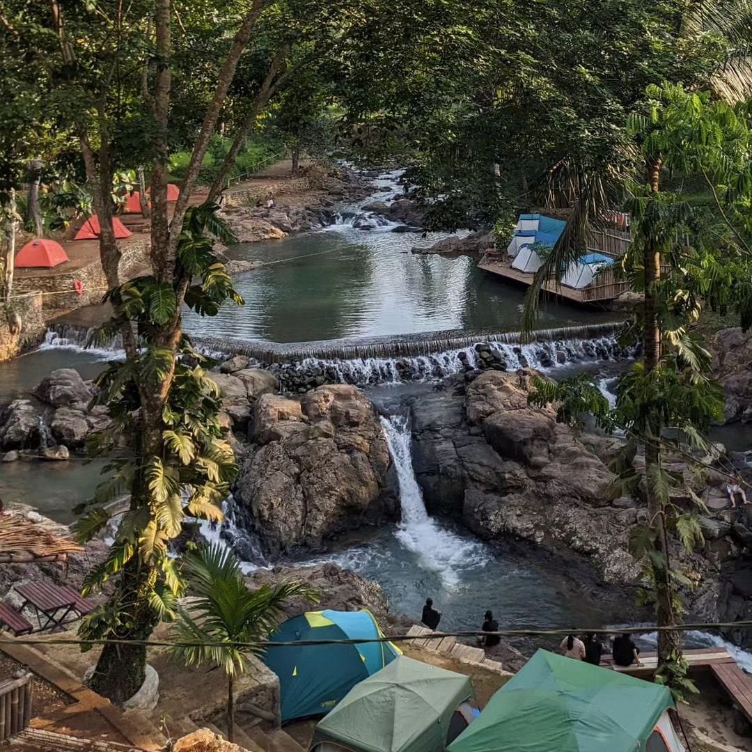 Nikmati Liburan Akhir Tahun di Curug Leuwi Bumi Terindah di Banten, Keindahannya Seperti Surga Tercantik di Dunia 1 Nikmati Liburan Akhir Tahun di Curug Leuwi Bumi Terindah di Banten, Keindahannya Seperti Surga Tercantik di Dunia