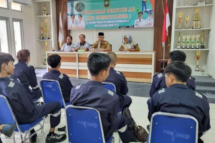 Pemuda Kelurahan Pabean Kota Cilegon Dibekali Keahlian Service AC, Peluang Kerja Terbuka Lebar 8 Pemuda Kelurahan Pabean Kota Cilegon Dibekali Keahlian Service AC, Peluang Kerja Terbuka Lebar