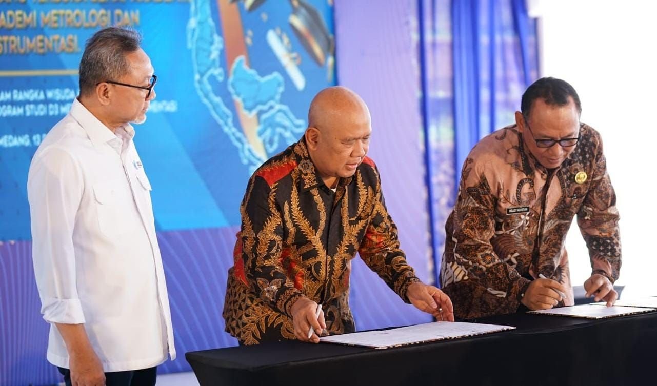 Peluang Kuliah di Akmet Bagi Lulusan SMA di Kota Cilegon Semakin Lebar 7 Peluang Kuliah di Akmet Bagi Lulusan SMA di Kota Cilegon Semakin Lebar