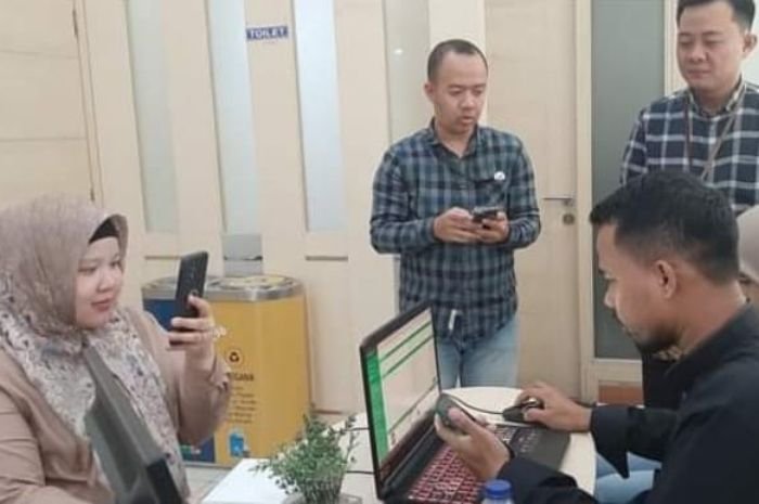 Sosialiasi Belum Maksimal, Capaian Aktivasi IKD di Kabupaten Serang Masih Rendah 10 Sosialiasi Belum Maksimal, Capaian Aktivasi IKD di Kabupaten Serang Masih Rendah