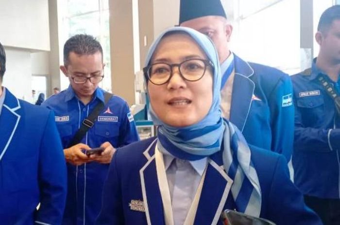 Targetkan Menang di Pemilu, Ketua DPD Demokrat Banten Panaskan Mesin Partai 3 Targetkan Menang di Pemilu, Ketua DPD Demokrat Banten Panaskan Mesin Partai