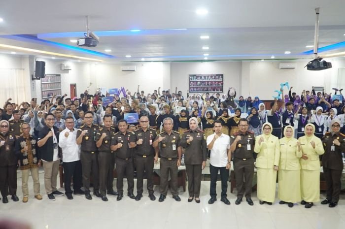 Peringati Hari Anti Korupsi Bersama Pelajar, Kejati Banten Kenalkan Program Office Tour