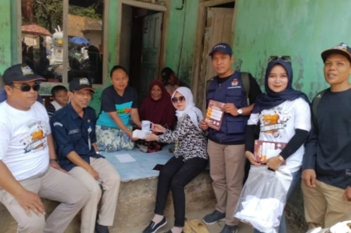 Incar Partisipasi Tinggi, KPU Kabupaten Pandeglang 'Gerebek' Desa dengan Tingkat Golput Tinggi 5 Incar Partisipasi Tinggi, KPU Kabupaten Pandeglang 'Gerebek' Desa dengan Tingkat Golput Tinggi