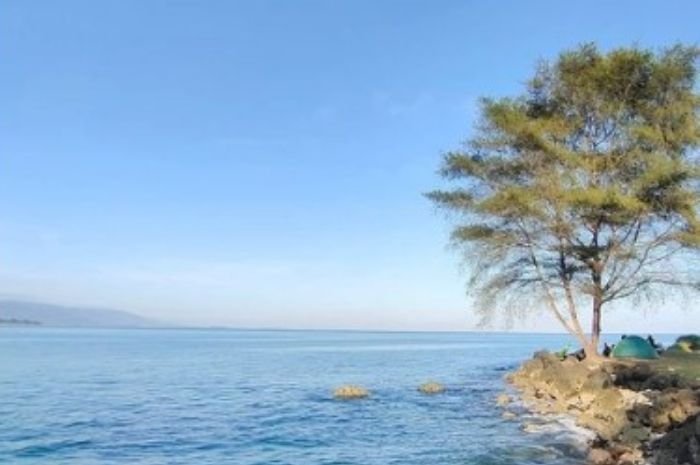 Menikmati Keindahan Pantai Bugel Cemara: Destinasi Liburan Akhir Tahun yang Ideal 2 Menikmati Keindahan Pantai Bugel Cemara: Destinasi Liburan Akhir Tahun yang Ideal