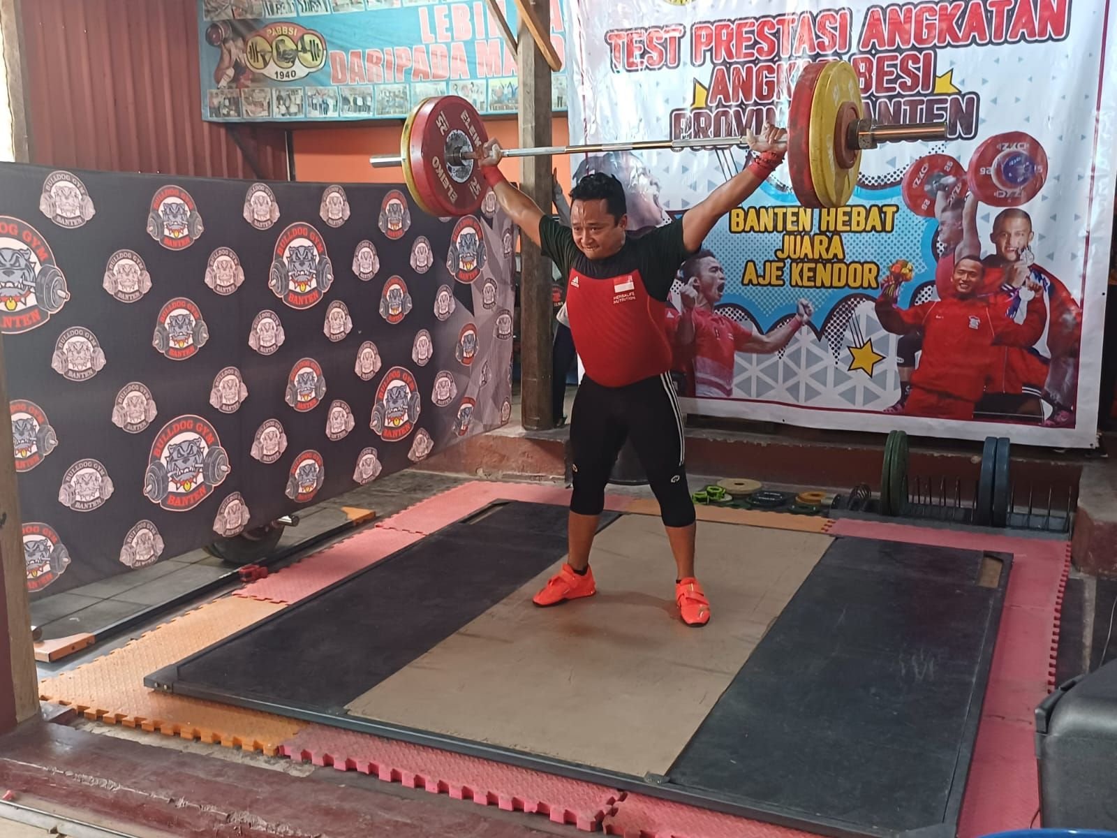 Joss.... Angkatan Lifter Banten Meningkat 3 Kilogram Saat Tes Angkatan Akhir Tahun