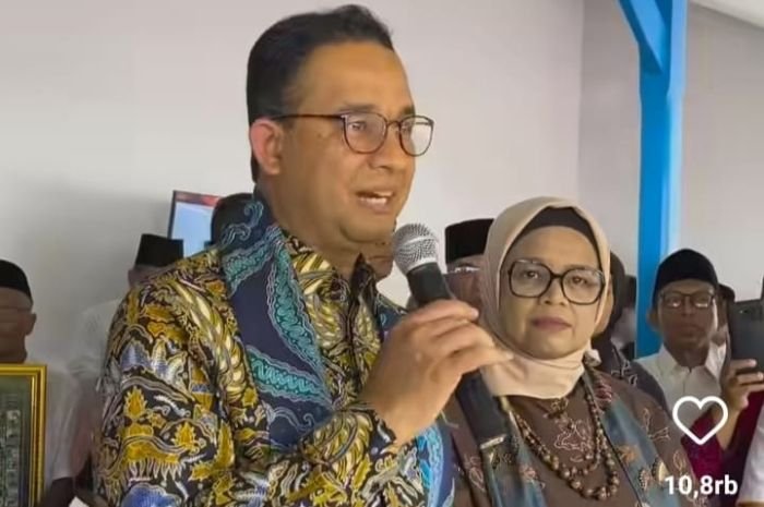 Kunjungi Museum Ndalem Guron Tegalsari, Anies Baswedan Terima Genteng Joglo Kiyai Besari