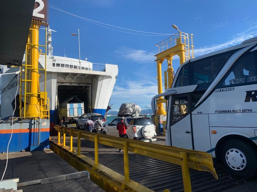 Total 599.267 Orang Menyeberang ke Sumatera, 34 Kapal Dioprasikan Saat Pergantian Tahun di Pelabuhan Merak