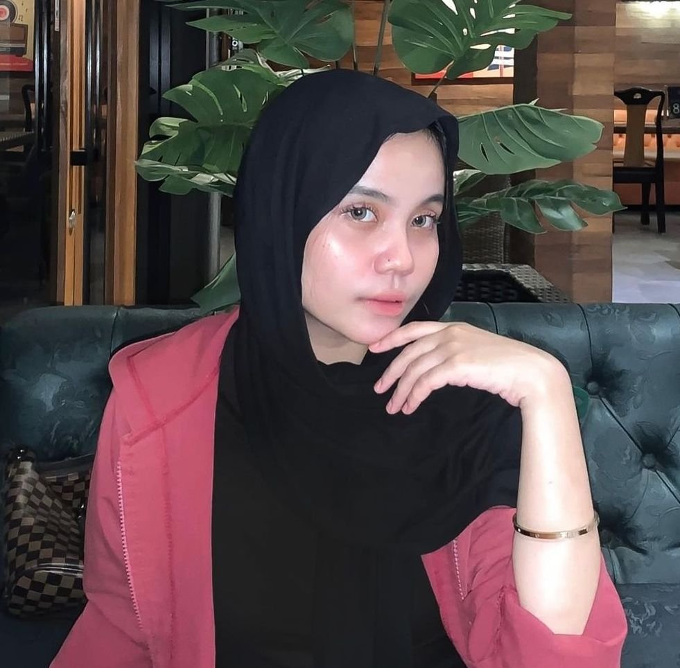 Cantiknya Kebangetan, Ini Profil Onnyta Apriliani Putri Mantan Pacar Pratama Arhan yang Viral di TikTok 8 Cantiknya Kebangetan, Ini Profil Onnyta Apriliani Putri Mantan Pacar Pratama Arhan yang Viral di TikTok