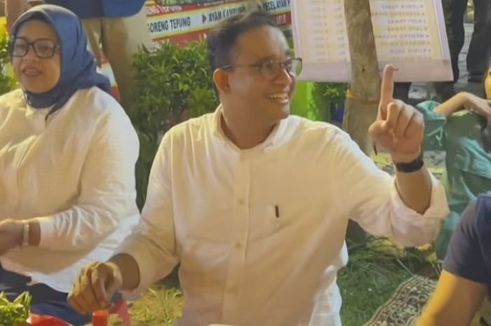 Kemana Anies Baswedan Saat Malam Tahun Baru? Ada di Malioboro Sambil........ 9 Kemana Anies Baswedan Saat Malam Tahun Baru? Ada di Malioboro Sambil........