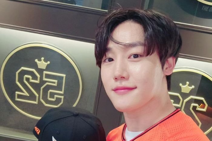 17 Fakta Tentang Jangjun Golden Child yang Pernah Menetap di Indonesia: Indomaret dan Alfamart Paling Berkesan 10 17 Fakta Tentang Jangjun Golden Child yang Pernah Menetap di Indonesia: Indomaret dan Alfamart Paling Berkesan