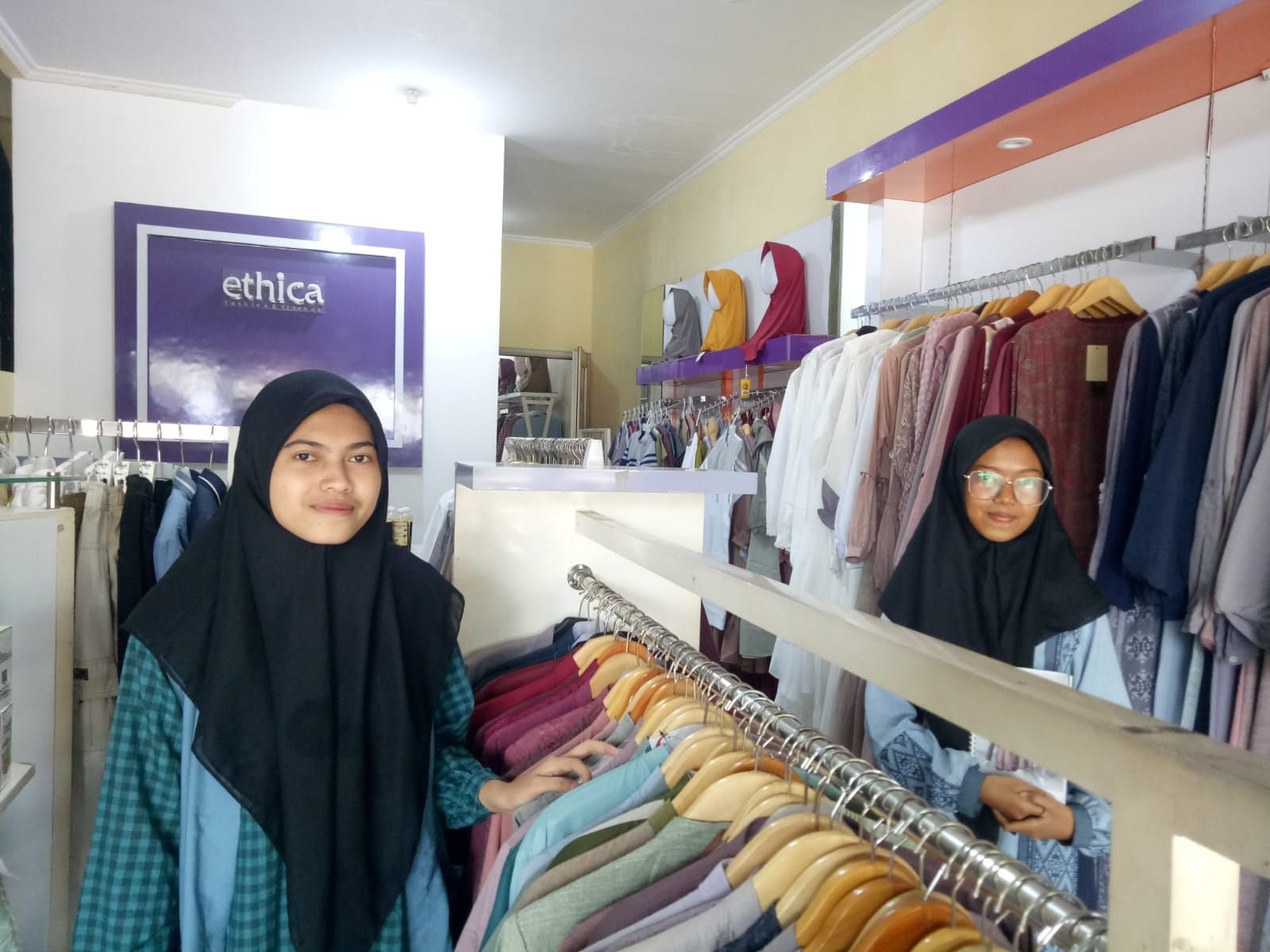 Butik Inayah Cilegon Jual Sarimbit Berkualitas Serta Perlengkapan Haji dan Umroh 3 Butik Inayah Cilegon Jual Sarimbit Berkualitas Serta Perlengkapan Haji dan Umroh