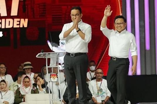Usai Debat Cawapres Anies Langsung Peluk Cak Imin, Netizen: Ini Ril Gemoy 2 Usai Debat Cawapres Anies Langsung Peluk Cak Imin, Netizen: Ini Ril Gemoy
