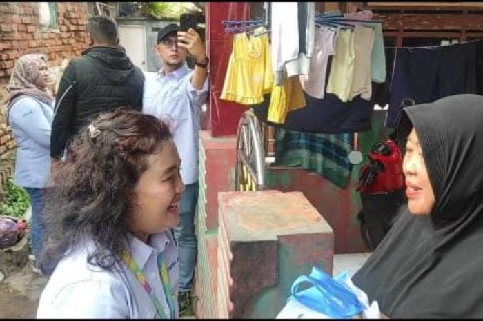 Sambangi Warga Terdampak Kebocoran gas, Chandra Asri Bagi-bagi Ratusan Sembako, 2.000 Paket Siap Menyusul