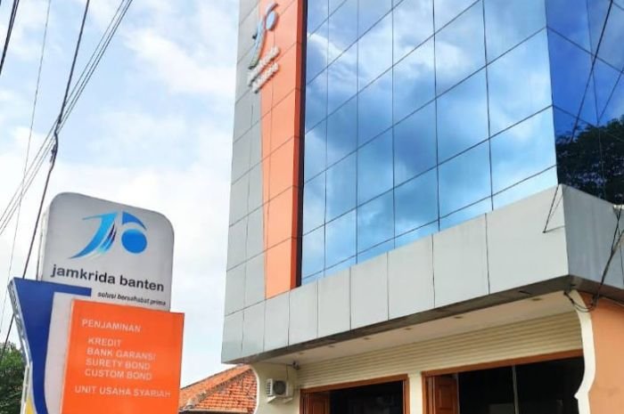 Jamkrida Banten Setor Dividen Rp 3 Miliar ke Pemegang Saham 2 Jamkrida Banten Setor Dividen Rp 3 Miliar ke Pemegang Saham