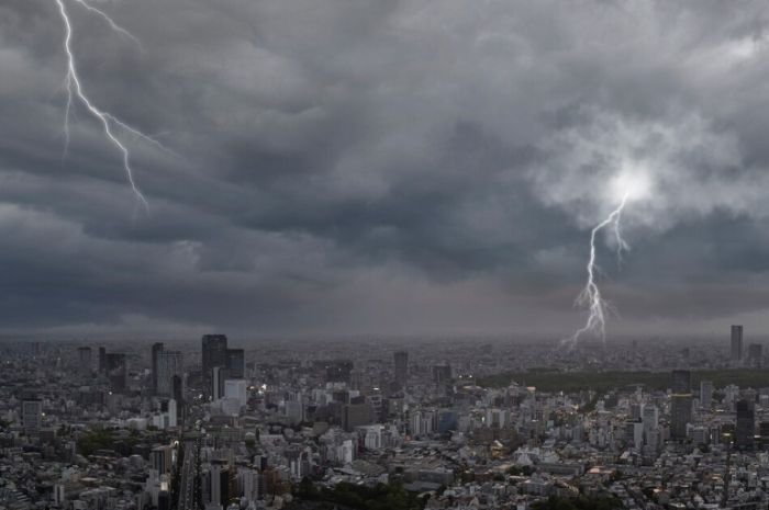 Banten Berpotensi Hujan Lebat pada 1-3 Februari 2024, Bisa Disertai Petir dan Angin Kencang!