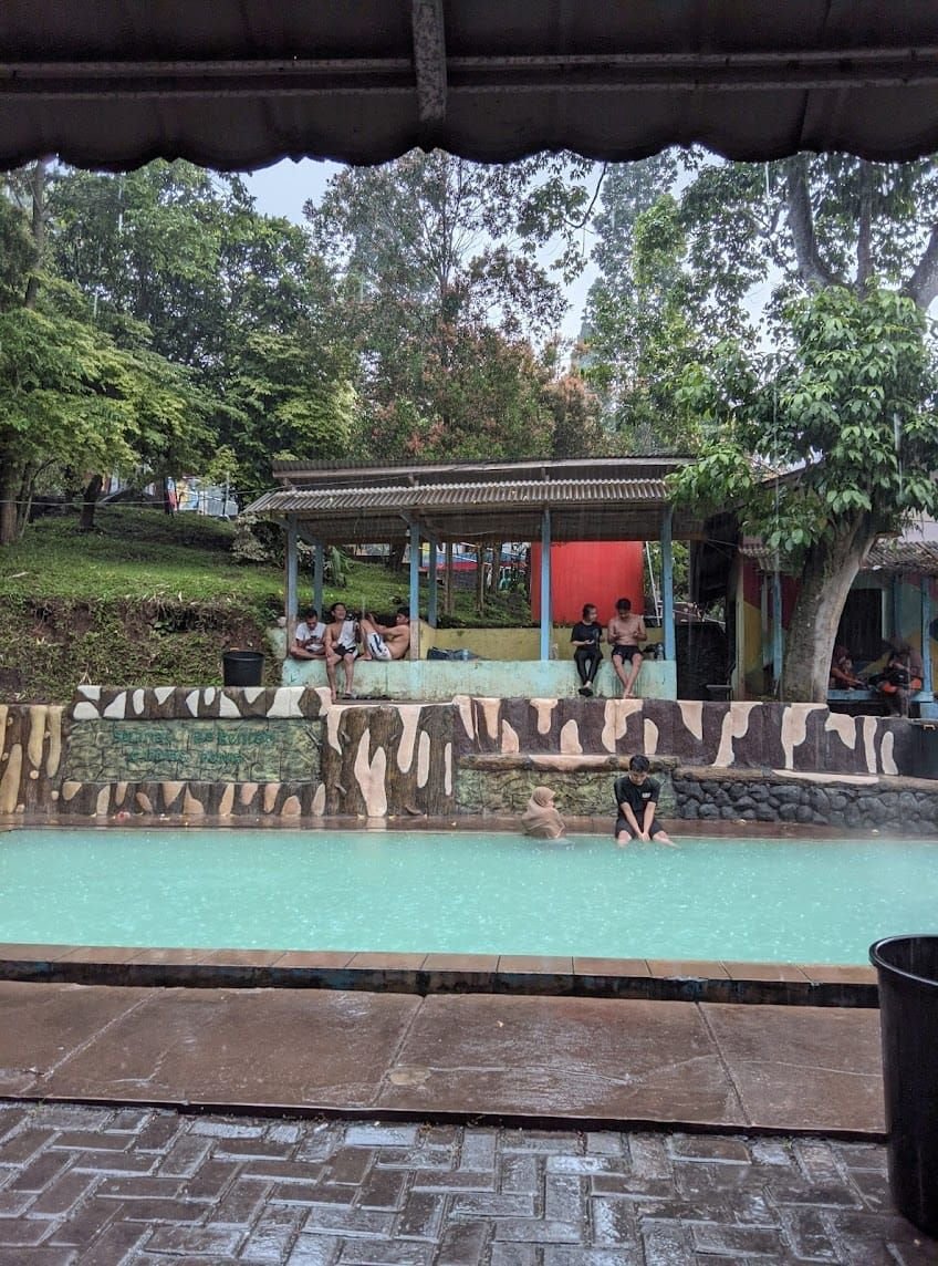 Kedinginan di Musim Hujan? Angetin Aja di Objek Wisata Ini Dijamin Badan Jadi Fresh dan Hilang Pegal-Pegal