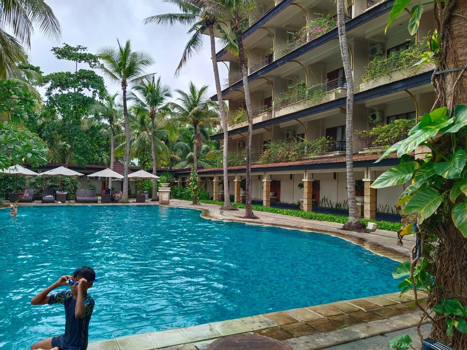 Lagi Bingung Cari Lokasi Liburan... Kesini Aja Soalnya Hotel Le Dian Tawarkan Konsep Liburan Keluarga di Tengah Kota 1 Lagi Bingung Cari Lokasi Liburan... Kesini Aja Soalnya Hotel Le Dian Tawarkan Konsep Liburan Keluarga di Tengah Kota