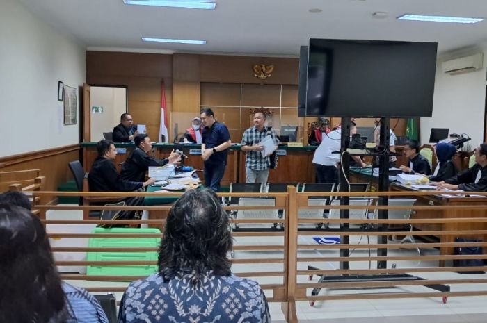 Kasus Korupsi Pengadaan Tugboat di PT PCM,  Arif Rivai Dihadiahi Senjata dan Mobil Mewah