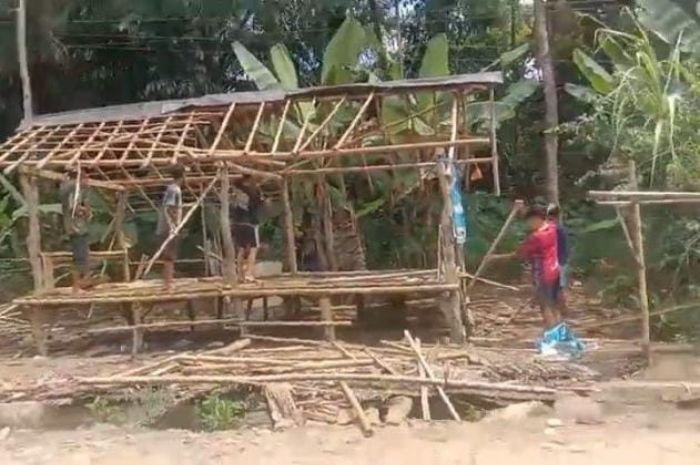 Tak Terima Kalah Suara, Diduga Timses Caleg di Lebak Obrak-abrik Pos Ronda