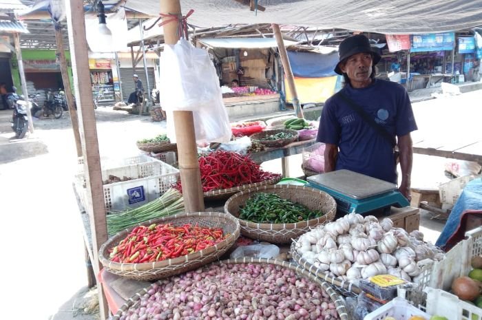 Pasokan Berkurang, Harga Cabai di Pandeglang Semakin Hot Jelang Ramadhan 2024 5 Pasokan Berkurang, Harga Cabai di Pandeglang Semakin Hot Jelang Ramadhan 2024