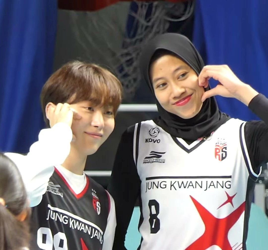 Bikin Iri Carat Indonesia, Seungkwan SEVENTEEN Keciduk Foto Bareng Megawati Hangestri Setelah Nonton Pertandingan Red Sparks 1 Bikin Iri Carat Indonesia, Seungkwan SEVENTEEN Keciduk Foto Bareng Megawati Hangestri Setelah Nonton Pertandingan Red Sparks