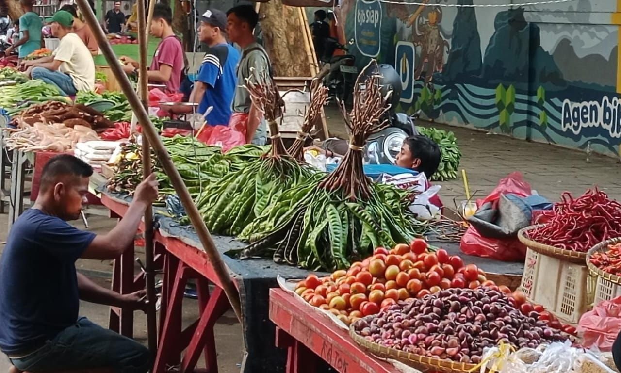 Diluar Nalar, Harga Cabai Merah di Pasar Rangkasbitung Naik Lagi Sentuh Rp 100 Ribu Per Kilogram 4 Diluar Nalar, Harga Cabai Merah di Pasar Rangkasbitung Naik Lagi Sentuh Rp 100 Ribu Per Kilogram