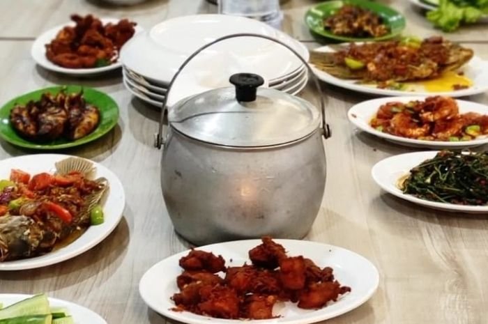 TINGGAL COPAS! 3 Contoh Undangan Bukber Ramadhan 2024 dari Bahasa Formal hingga Tongkrongan
