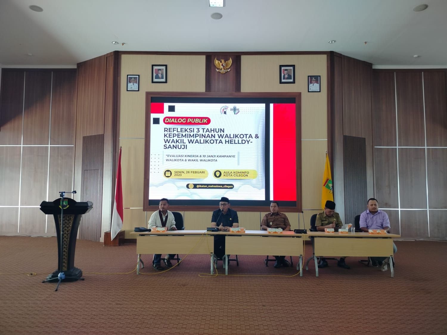 Helldy Agustian dan Sanuji Pentamarta, Dievaluasi Mahasiswa CIlegon di Depan Seluruh OPD 5 Helldy Agustian dan Sanuji Pentamarta, Dievaluasi Mahasiswa CIlegon di Depan Seluruh OPD