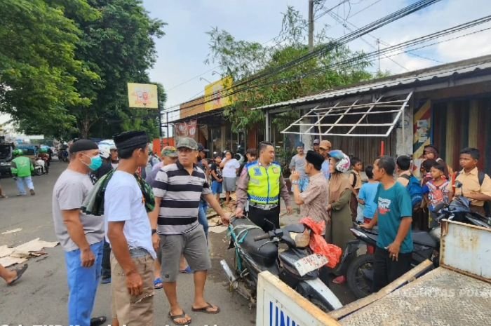 BRAKKK.. Pemotor asal Kota Serang Tewas, Diduga Korban Tabrak Lari 4 BRAKKK.. Pemotor asal Kota Serang Tewas, Diduga Korban Tabrak Lari